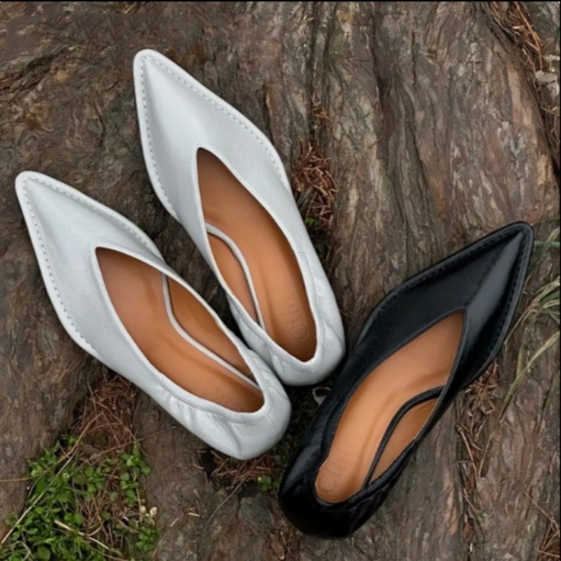 Women Shoes Mules - حذاء فردي جديد بمقدمة مدببة لعام