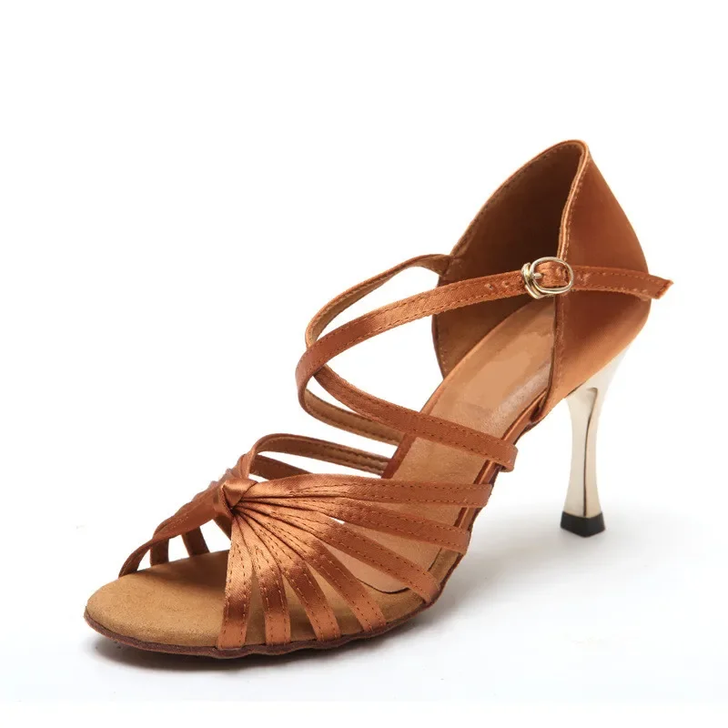 قاعة الرقص التانغو اللاتينية أ - مراجعة Women'S Xc Shoes وسعره