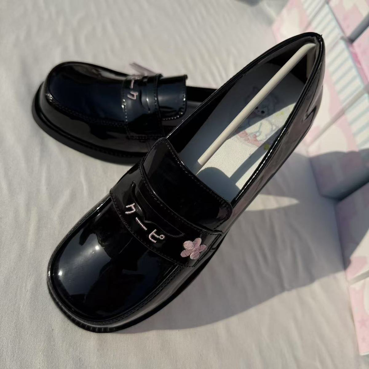 أحذية مدرسية أنيقة بأسلوب اليا - مراجعة Women Shoes Loafers وسعره