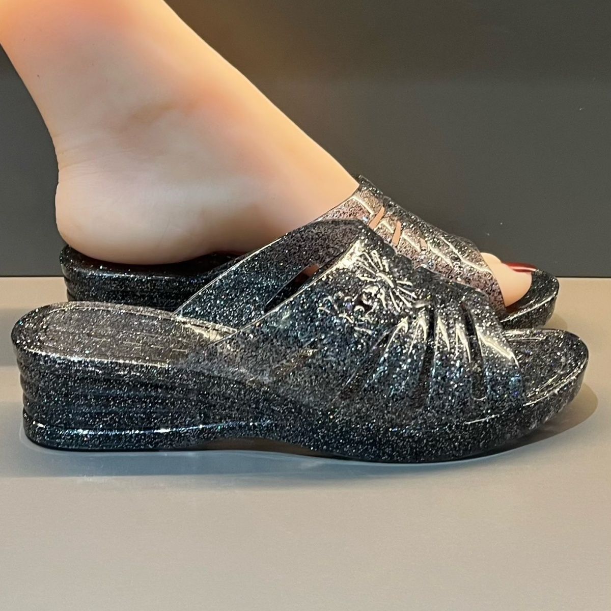 صندل نسائي بكعب ويدج من الجيلي - مراجعة Women Shoes Mules وسعره